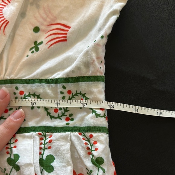 Floral V Neck Sleeveless Blouse - White, Green and Orange Vintage Floral Print - Picture 6 of 11